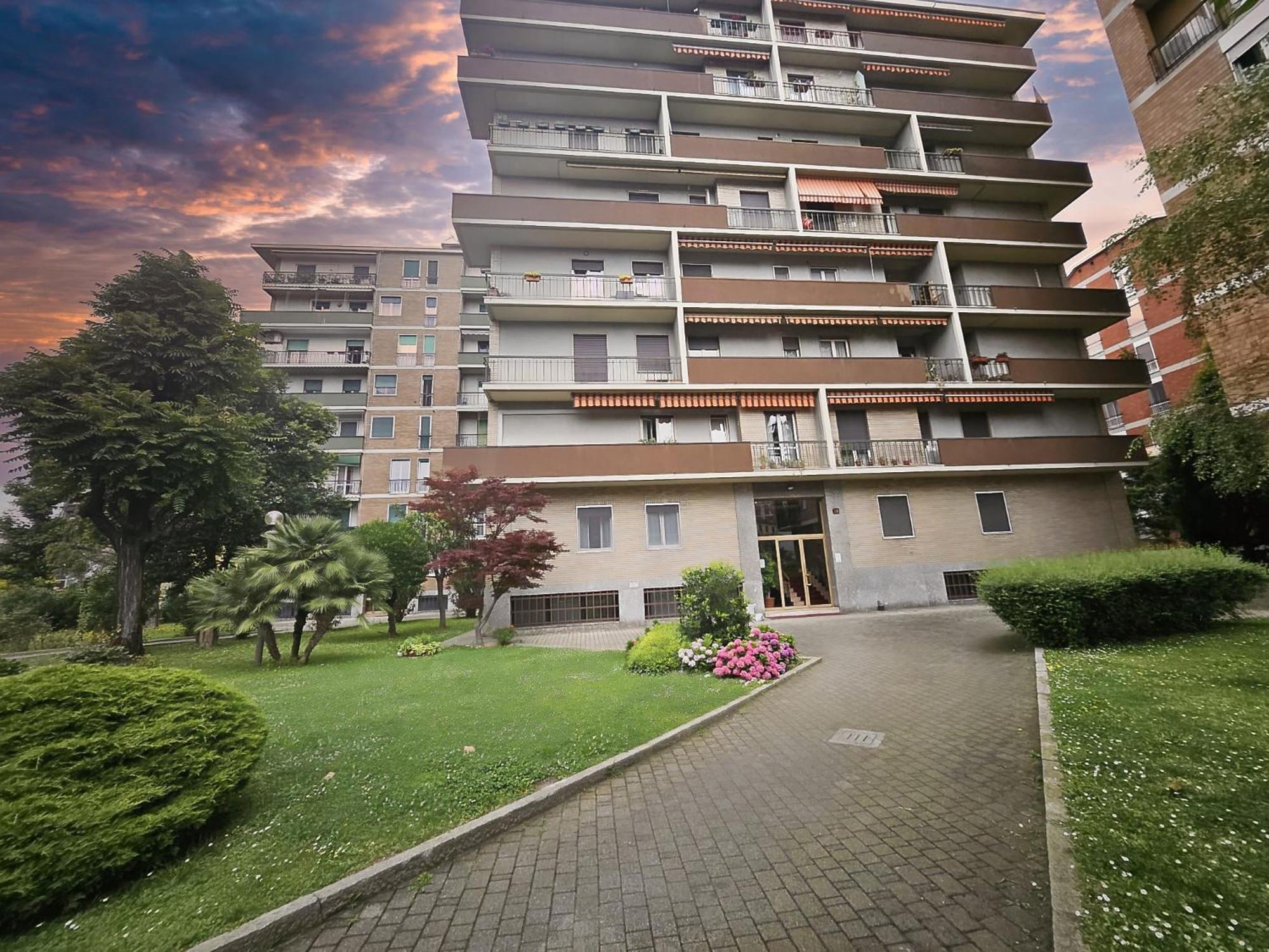 Hbhall Linate Apartment Milano Exteriör bild